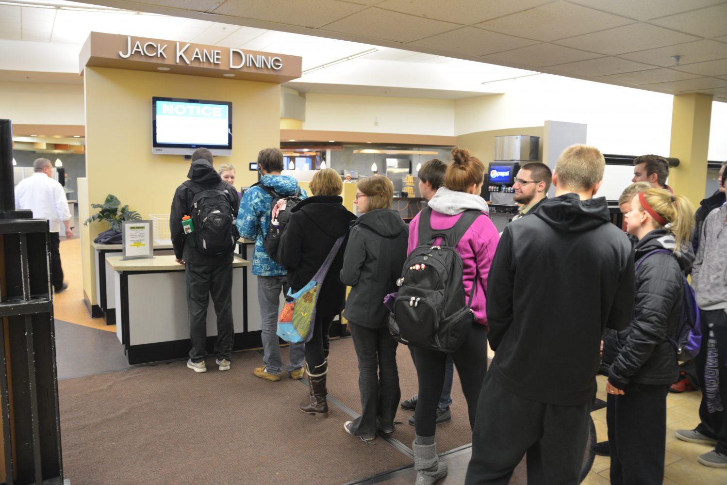 Students lined up to get into the cafeteria Monday night.
Brad Farrell/Winonan