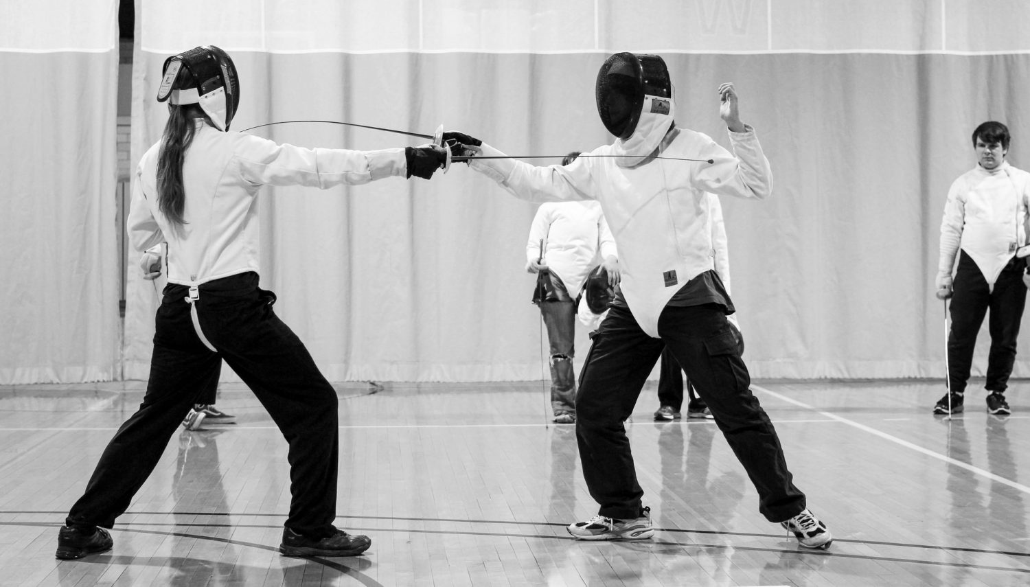 Fencing club welcomes students