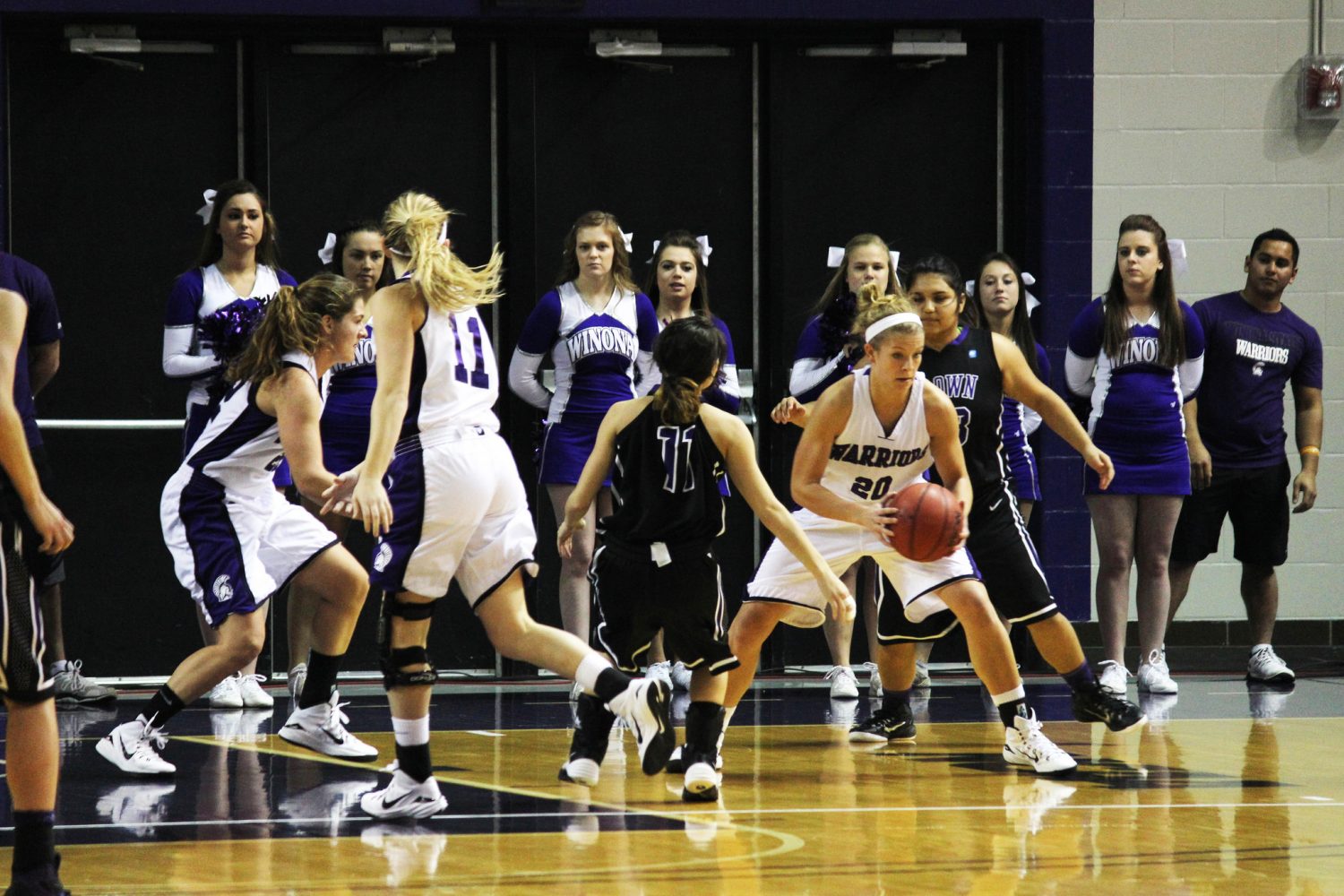 Women’s basketball begins season with 2-0 record 