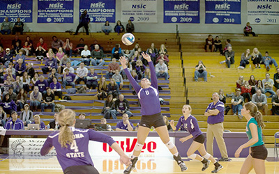 Volleyball ends regular season with sweep