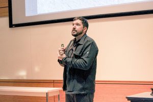 Jesse Stommel talks about the importance of flexibility of learning styles in the classroom on Monday night at Winona State University. (Photo by Sarah Murray)