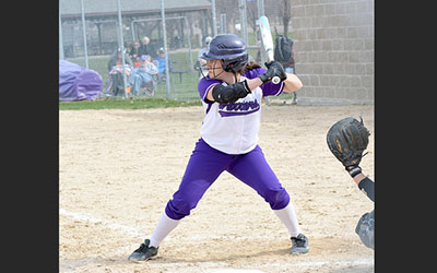 Softball wins three out of four weekend matchups
