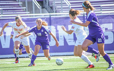 Soccer loses first NSIC matchup, follows with win 3-2