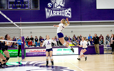 Volleyball concludes season play 25-4 overall