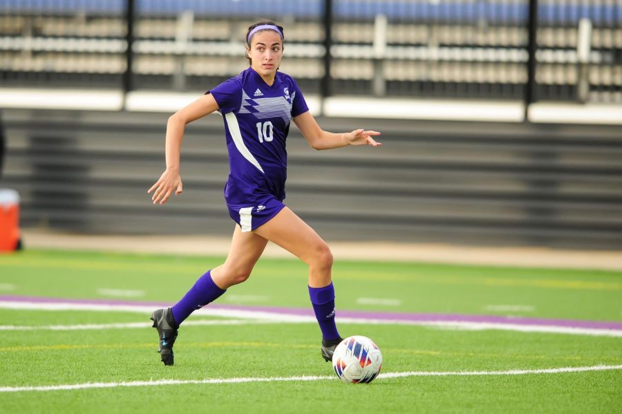 Women's Soccer goes into the upcoming weekend with a record of 3-1-1. After a victory against the University of Sioux Falls and a draw against Southwest Minnesota State University, they head into the weekend hoping to continue their strong results.