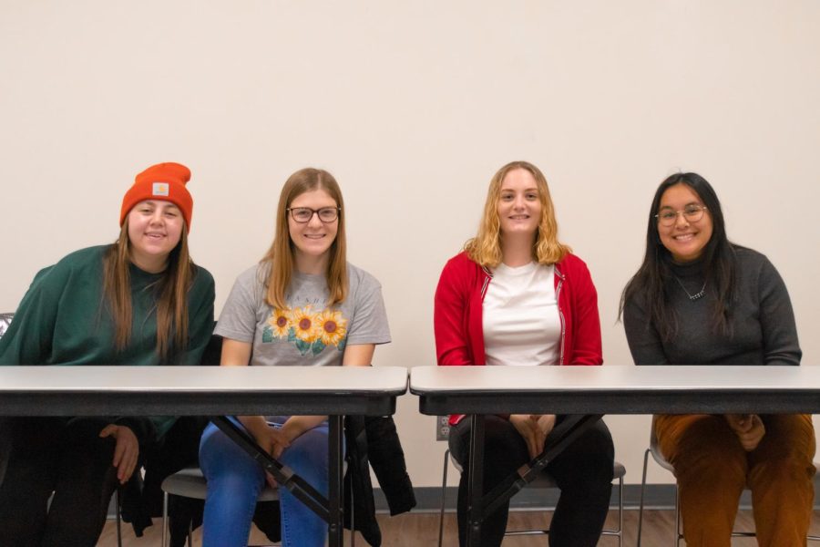 Four+students+partook+in+a+panel+on+Nov.+17+to+answer+questions+about+their+time+studying+abroad+from+Winona+State.+Pictured+from+left+to+right+are%3A+Sara+Yager+Allison+Kleman%2C+Annika+Schultz%2C+and+Renae+Ingalls.