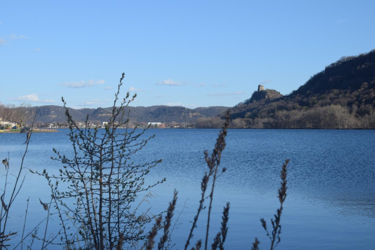 Sugar Loaf stands tall beside the water, as the Winona Symphony Orchestra presents it’s water-themed pieces in the Minnesota Marine Art Museum for many guests to enjoy.