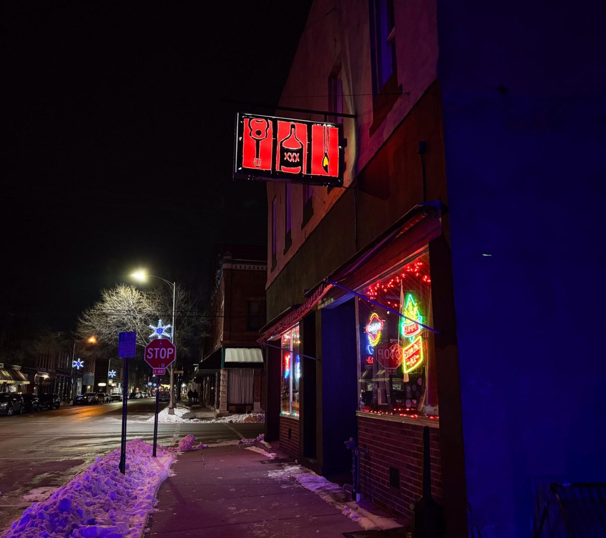 No Name bar in downtown Winona is home to the Lustrous Lights event put on by Theatre du Mississippi. 
