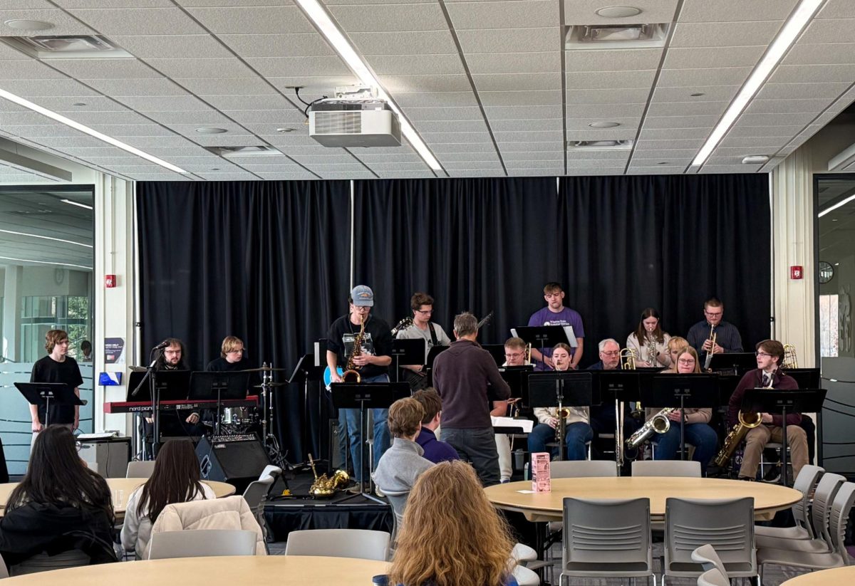 MNWE is a writing and English conference that was held at Winona State this year. For the first time they had a jazz and happy hour before dinner. 